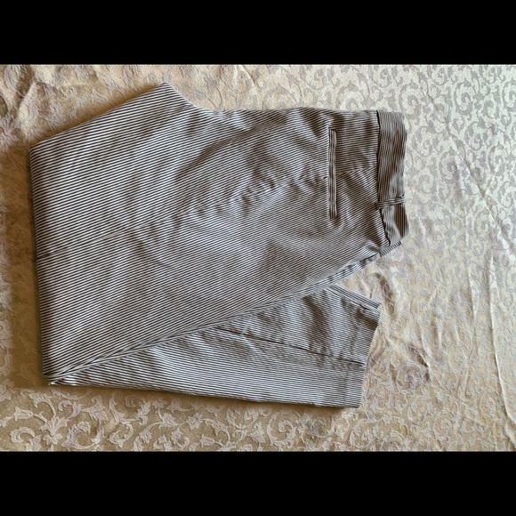 ELLE capris pin striped high rise, ankle pants - Picture 12 of 12